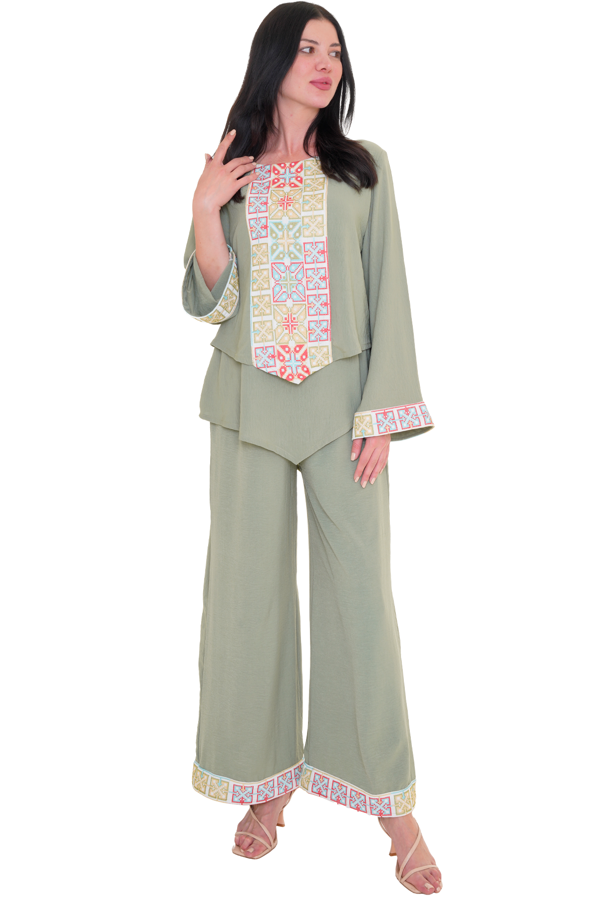 Embroidered Linen set