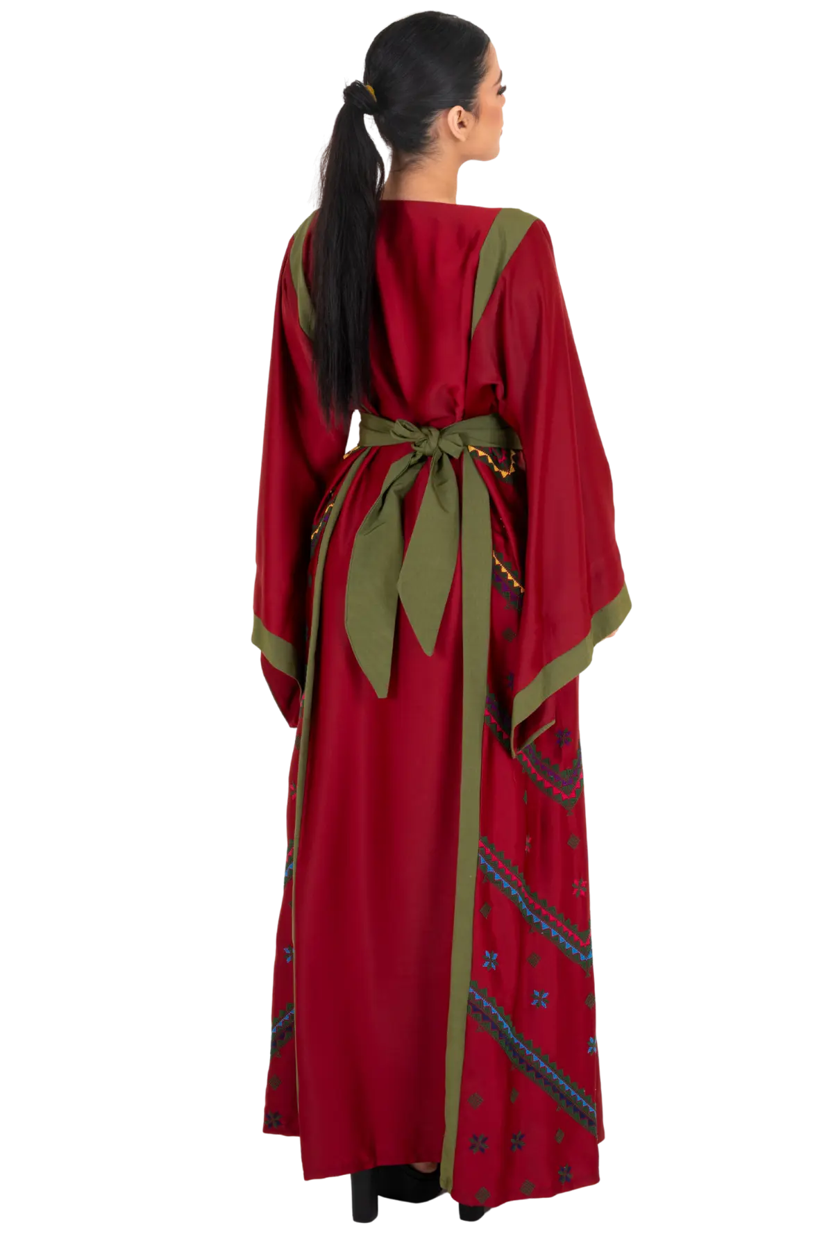 Elegant Thoub (Hand-stitched)