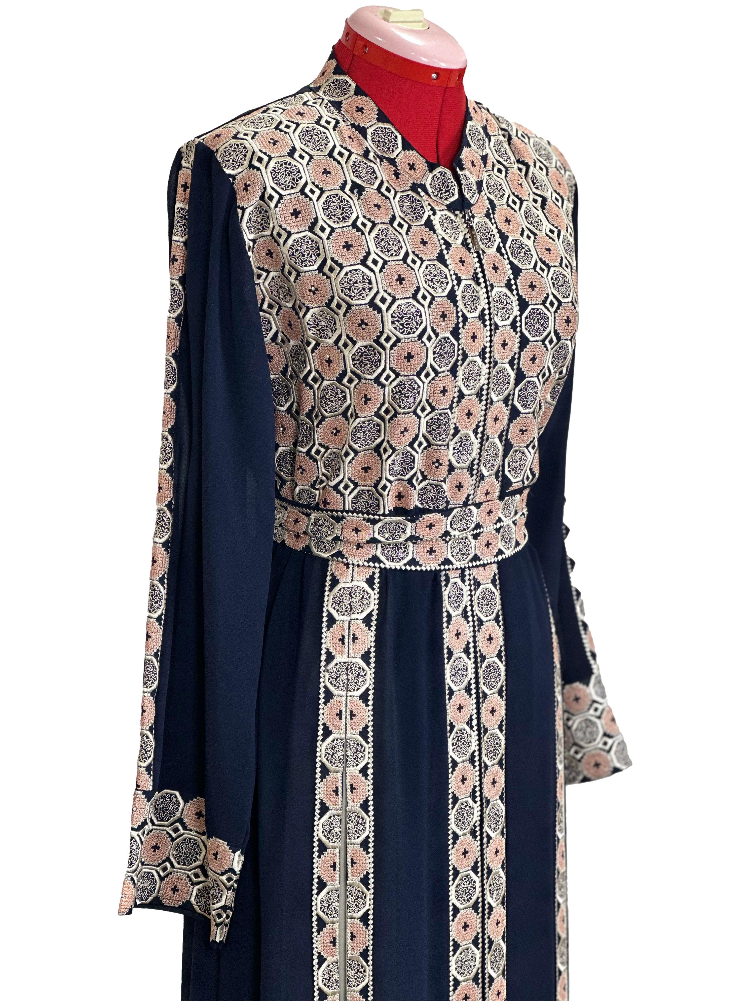 Circles Embroidered Kaftan 2pcs - TATREEZ STORE