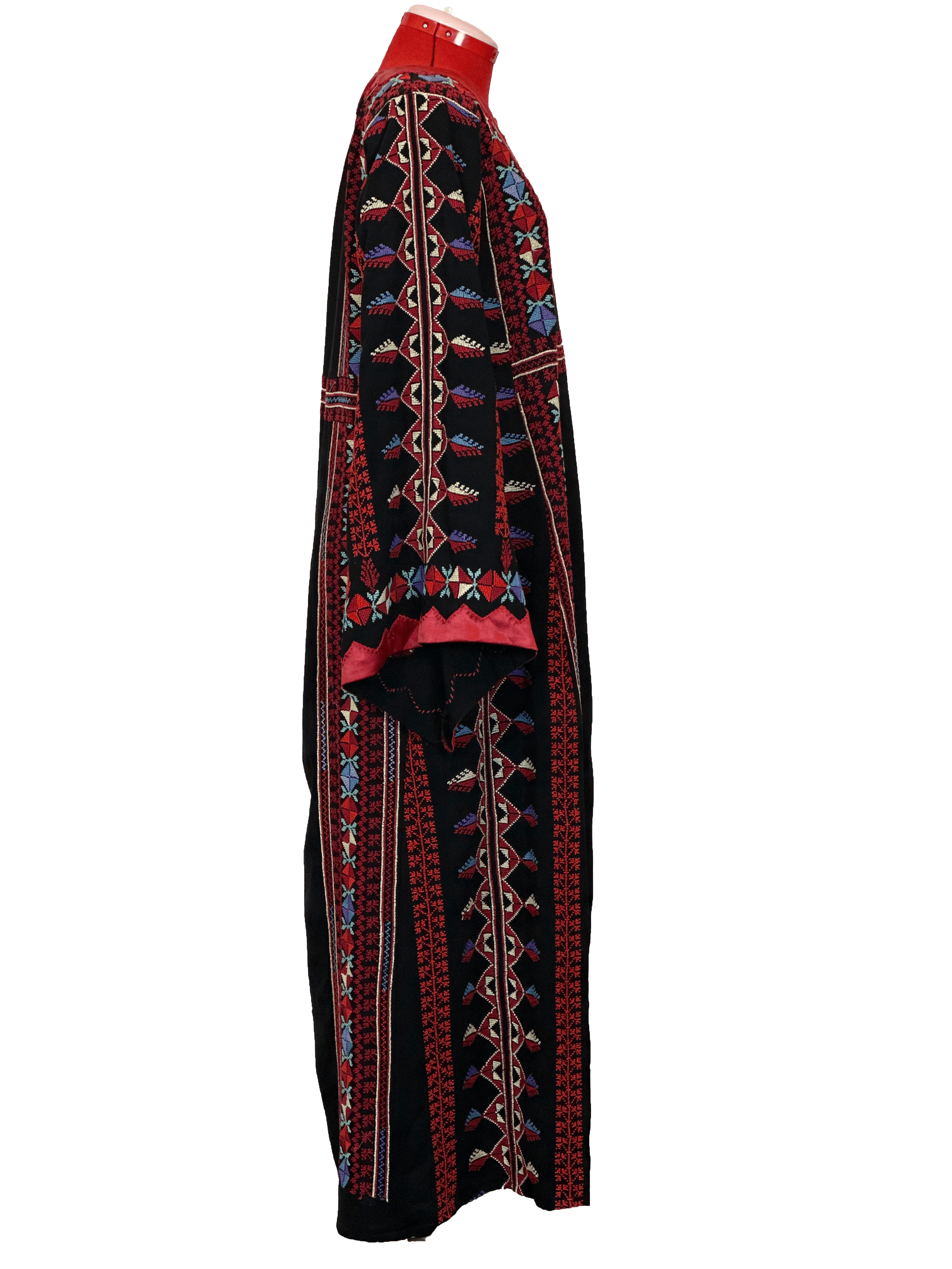 Black & Red Oasis Long Sleeves Thoub - TATREEZ STORE