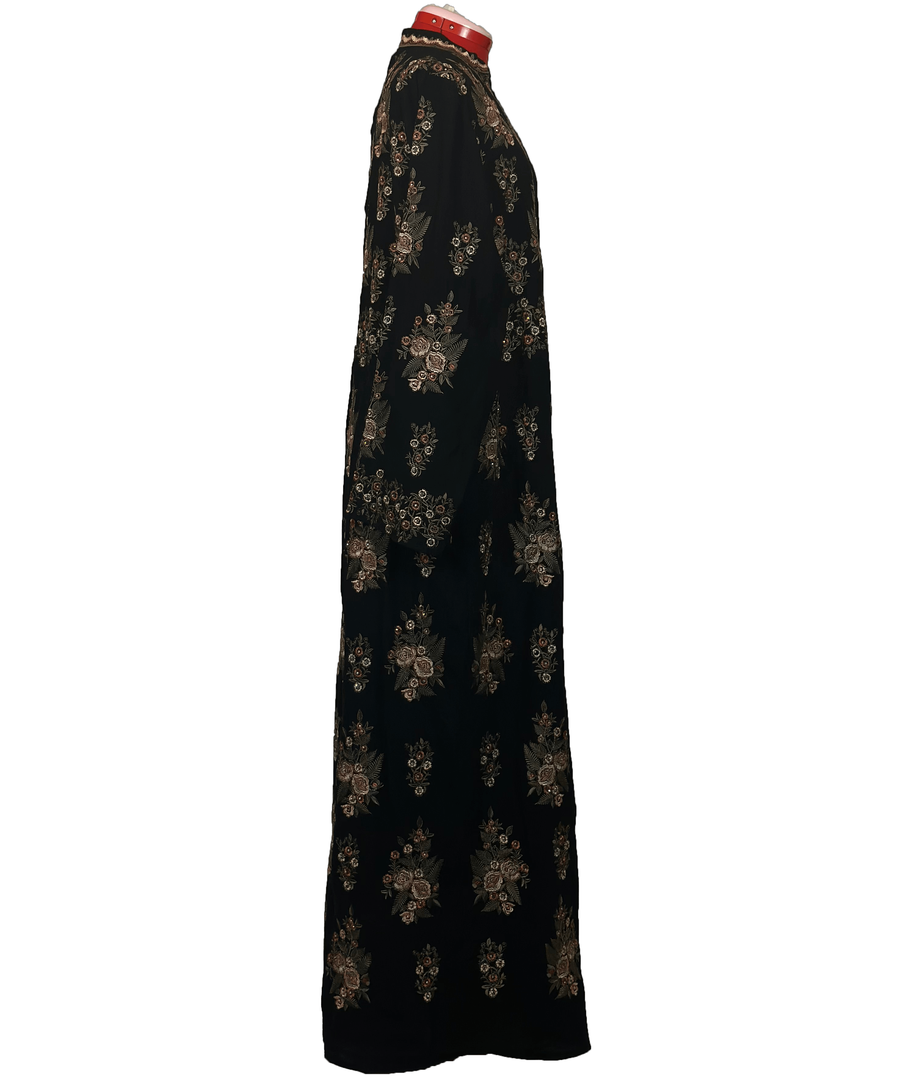 Henna-Adorned Ensemble Bisht - TATREEZ STORE